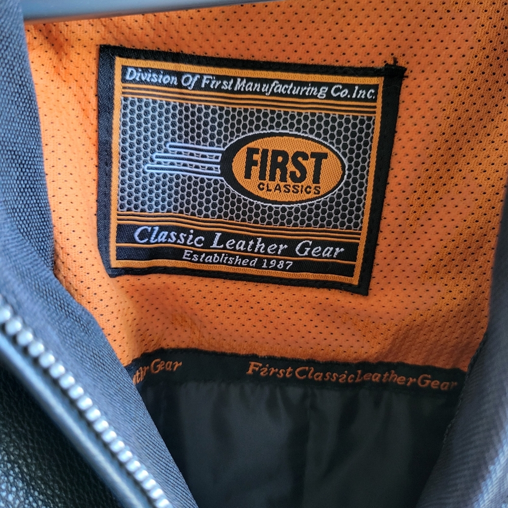 First Classics Leather Jacket Size Medium - image 6